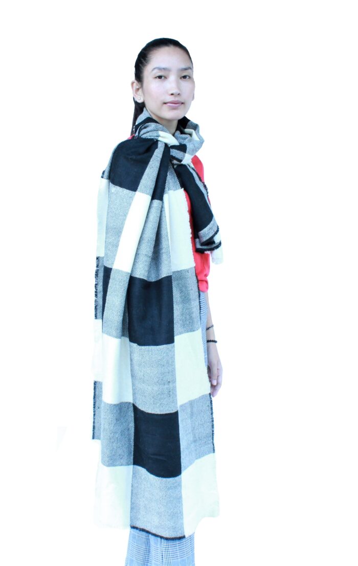 Hand Woven Pure Merino Wool Very Warm Winter Stole for Women and Girls - Image 3