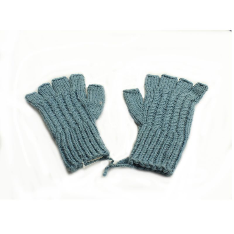 handmade woolen gloves