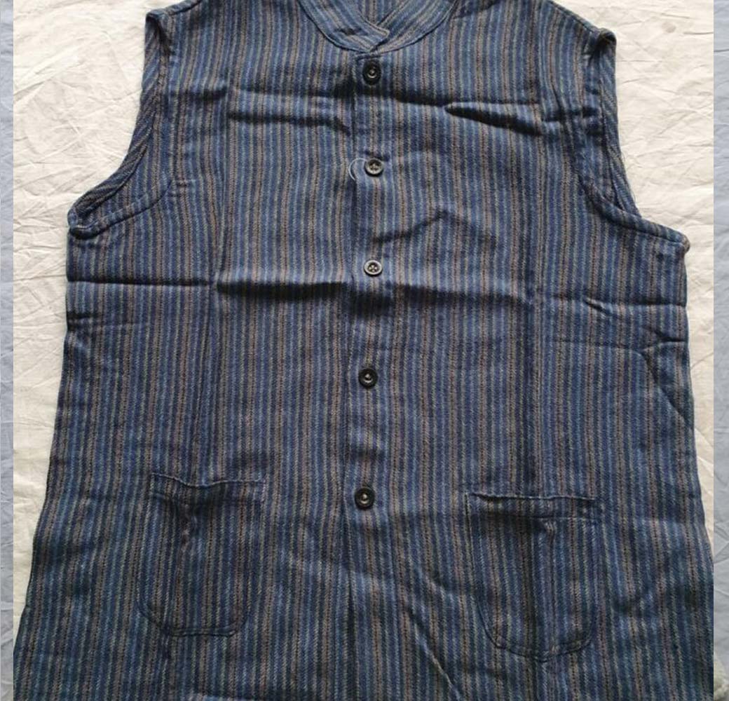 Lamb wool sleeve less jacket